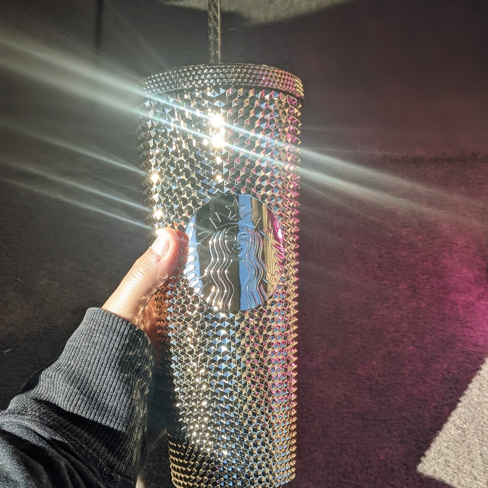 💛 New Starbucks 2022 winter holiday gold studded tumbler venti 24oz - Picture 7 of 7